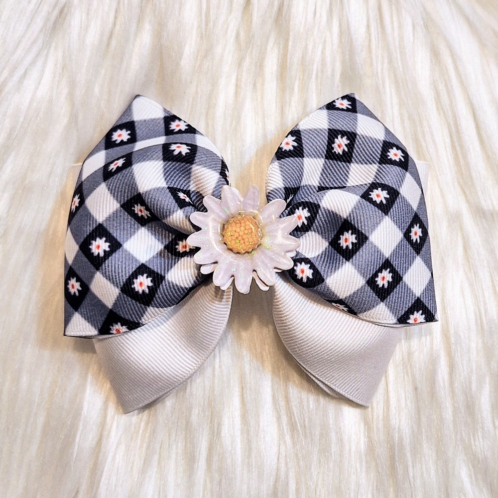 Daisy Hair Bow